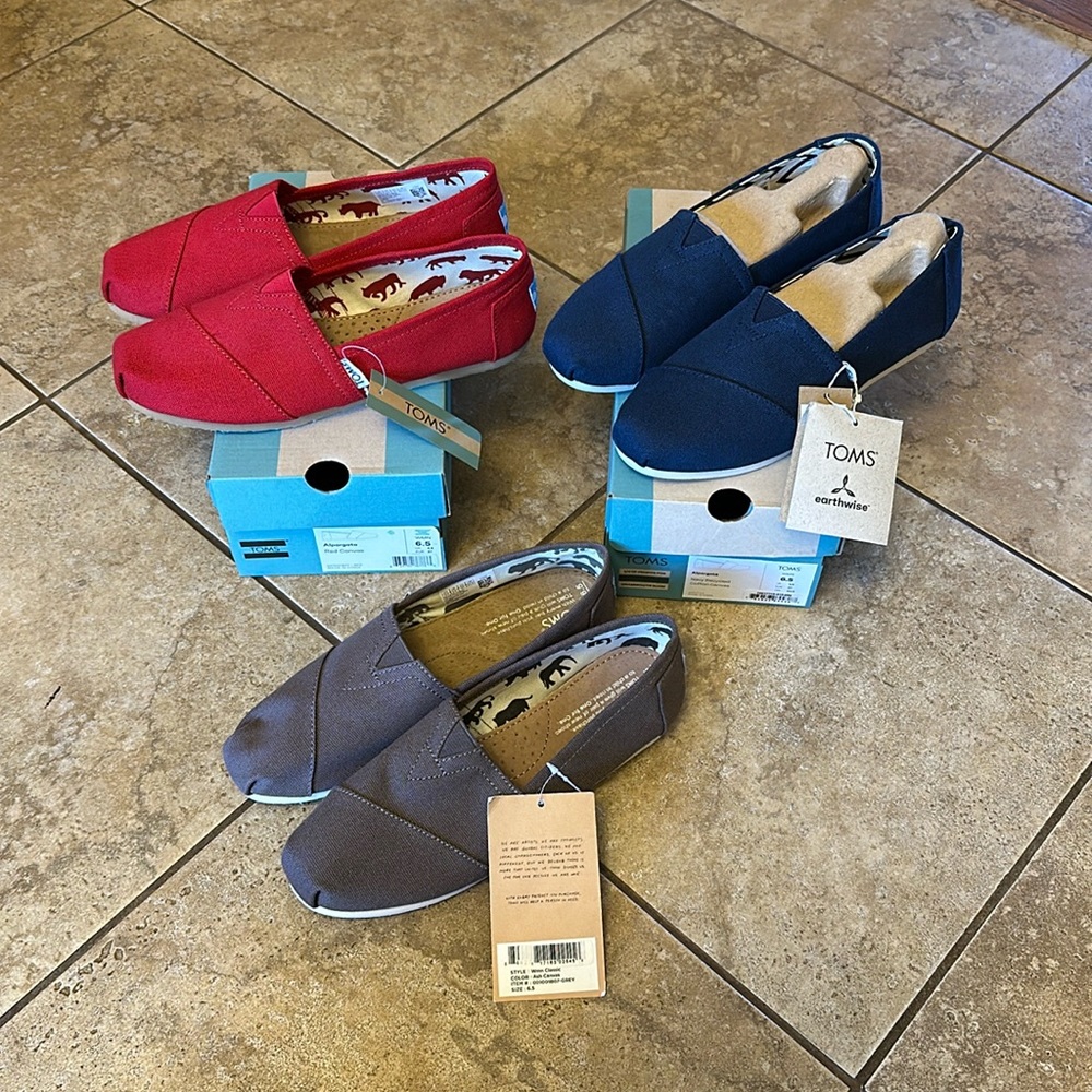 TOMS Shoes - Women's Size 6.5